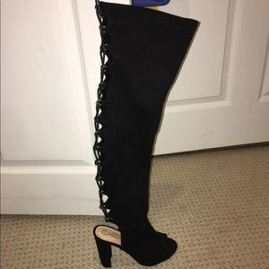 Heel boots